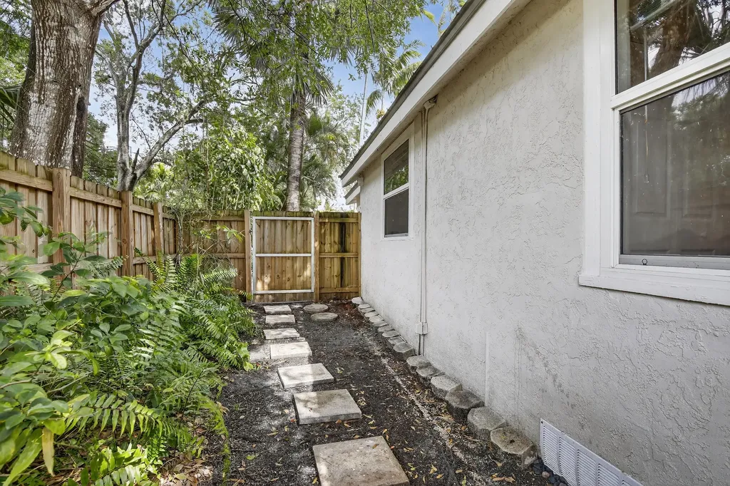 605 SW 6th Avenue Fort Lauderdale FL 33315