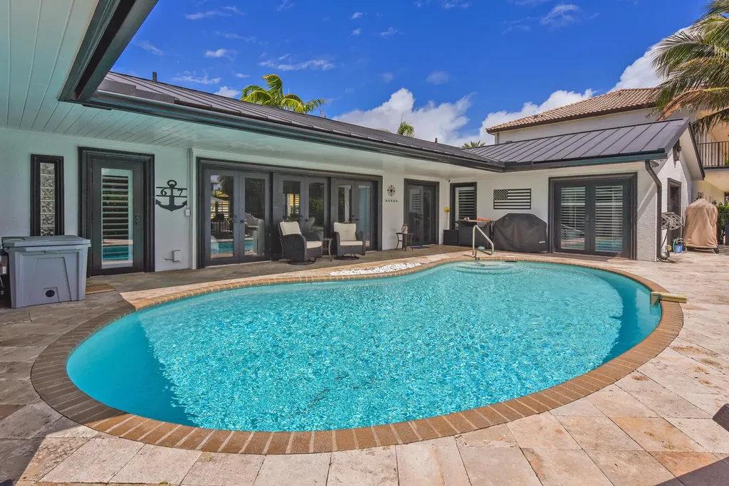 4030 NE 25th Avenue Lighthouse Point FL 33064