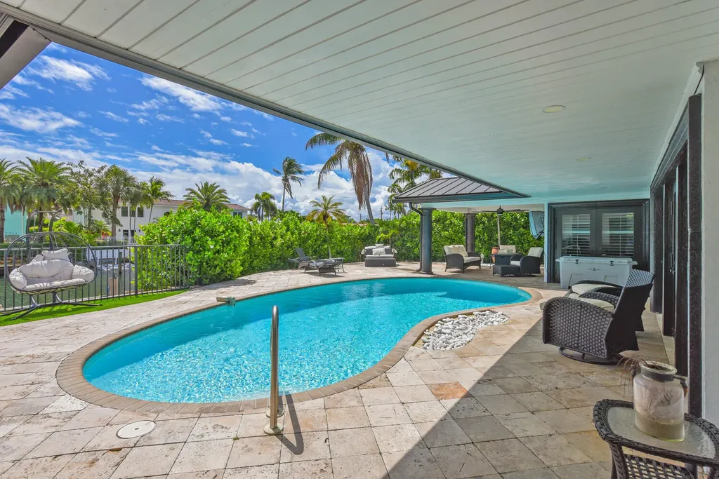 4030 NE 25th Avenue Lighthouse Point FL 33064