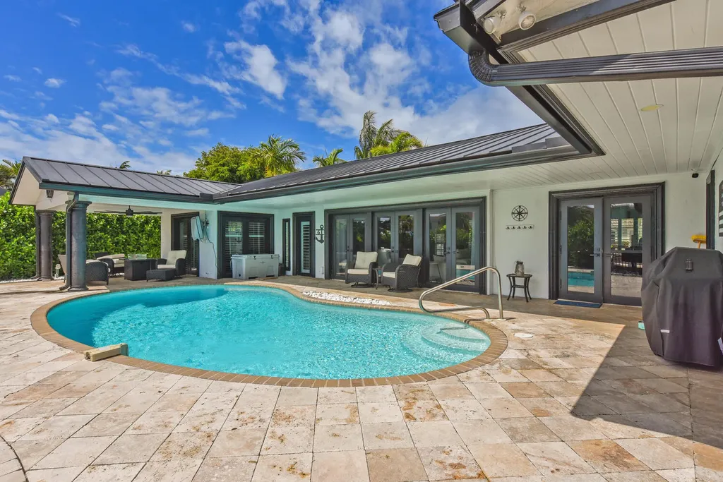 4030 NE 25th Avenue Lighthouse Point FL 33064