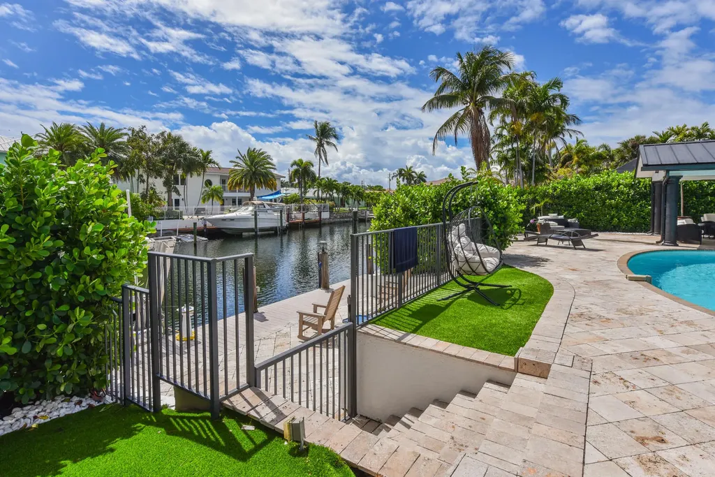 4030 NE 25th Avenue Lighthouse Point FL 33064