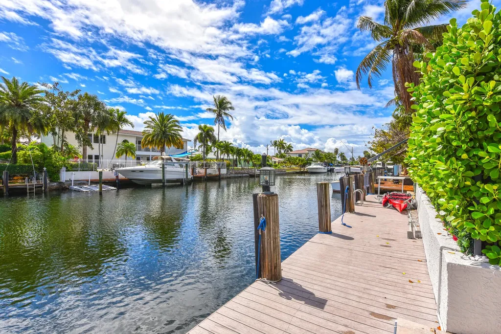 4030 NE 25th Avenue Lighthouse Point FL 33064
