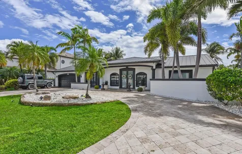 4030 NE 25th Avenue Lighthouse Point FL 33064