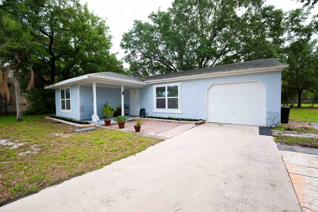 402 SW Ruffner Court Port St Lucie FL 34953