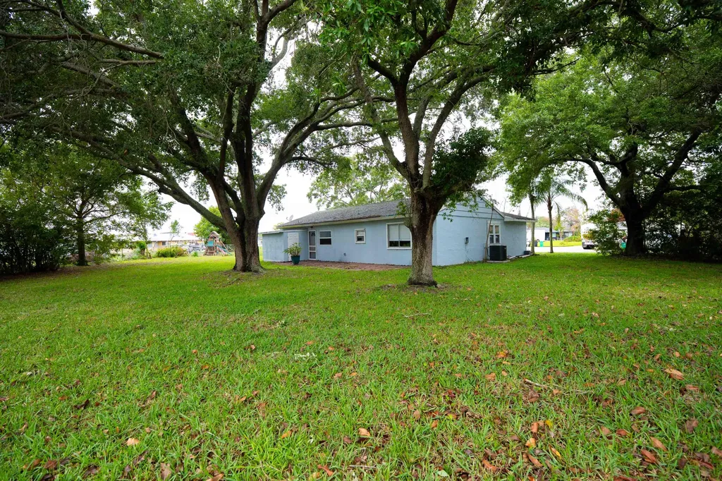 402 SW Ruffner Court Port St Lucie FL 34953