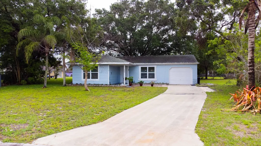 402 SW Ruffner Court Port St Lucie FL 34953