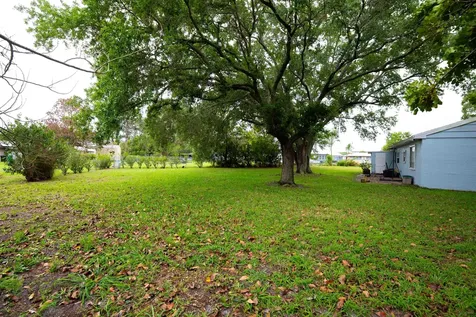 402 SW Ruffner Court Port St Lucie FL 34953