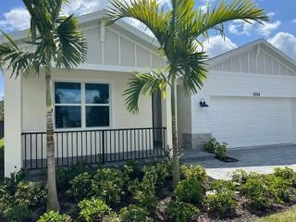 6784 NW Cloverdale Avenue Port St Lucie FL 34987