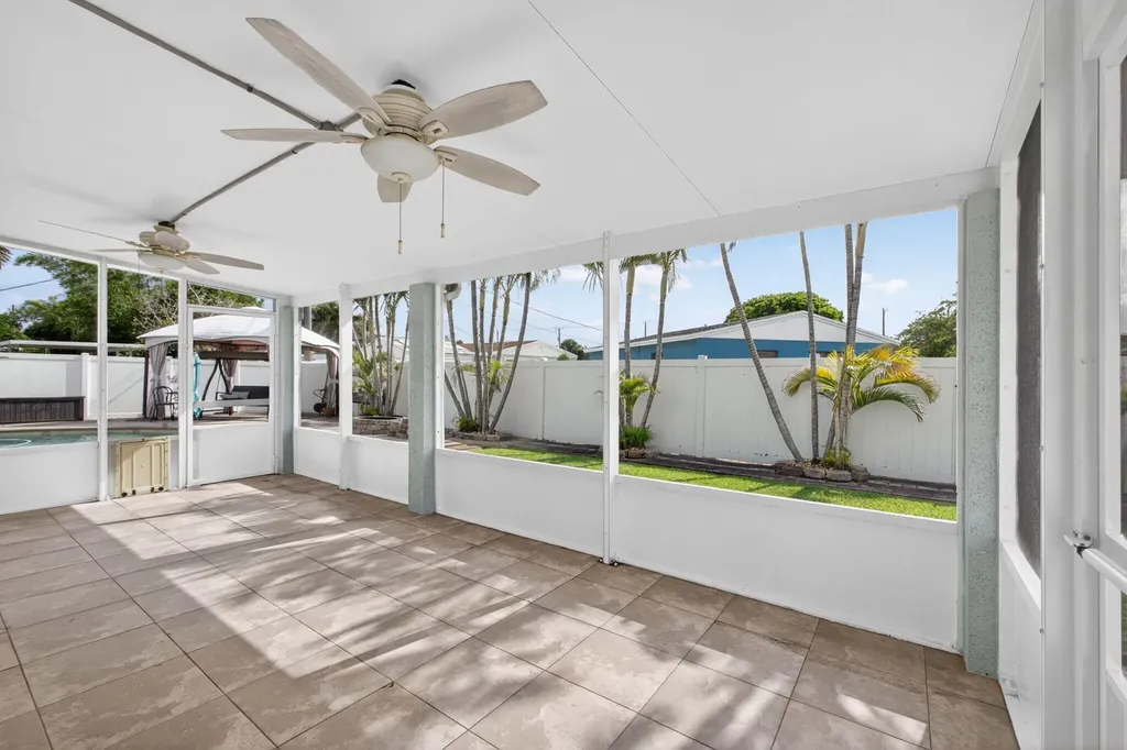 9342 Bloomfield Drive Palm Beach Gardens FL 33410
