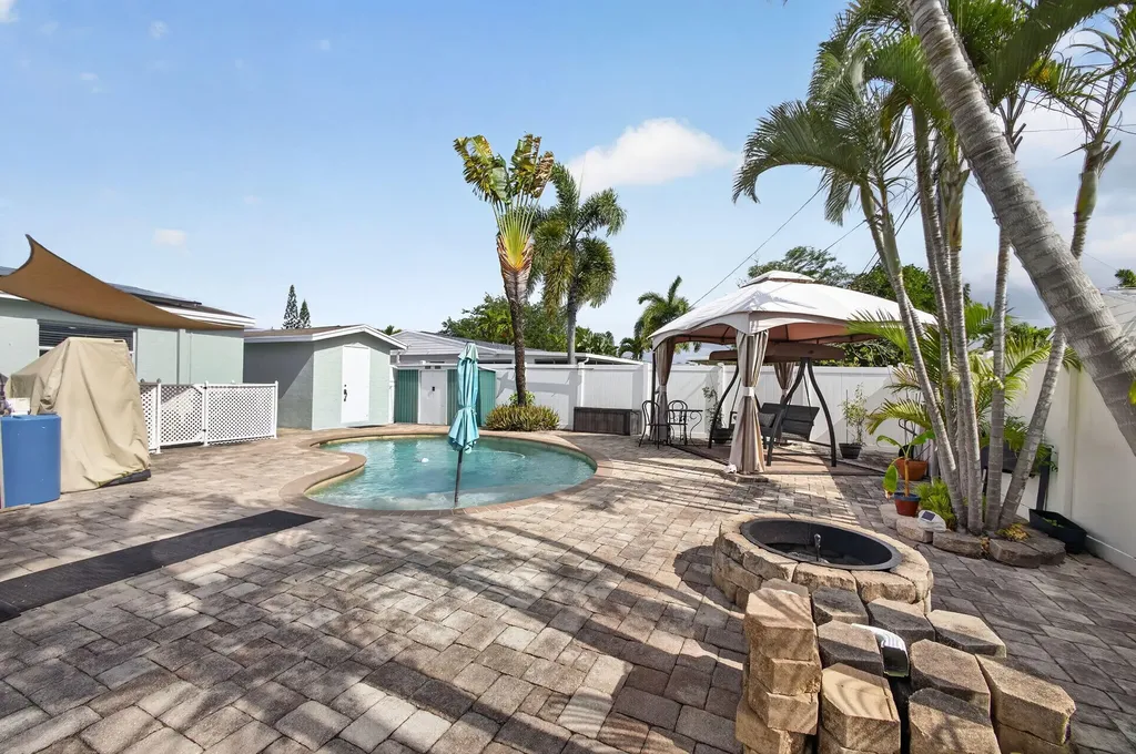 9342 Bloomfield Drive Palm Beach Gardens FL 33410