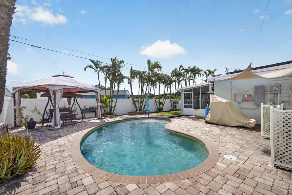 9342 Bloomfield Drive Palm Beach Gardens FL 33410