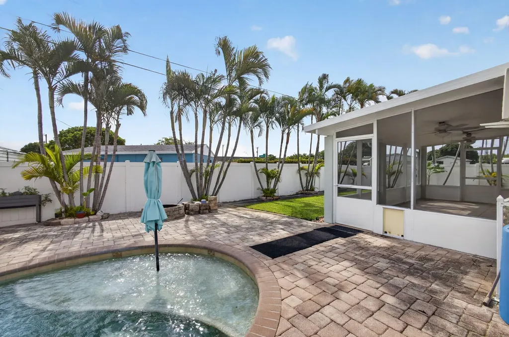 9342 Bloomfield Drive Palm Beach Gardens FL 33410