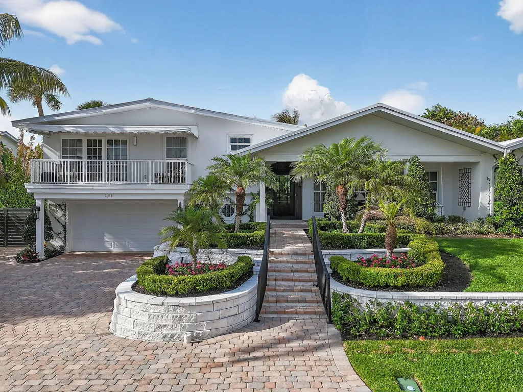 209 Treasure Place Jupiter Inlet Colony FL 33469