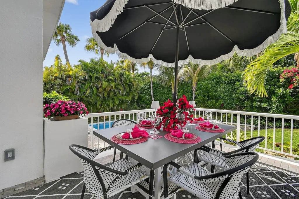 209 Treasure Place Jupiter Inlet Colony FL 33469