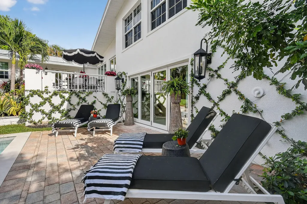 209 Treasure Place Jupiter Inlet Colony FL 33469