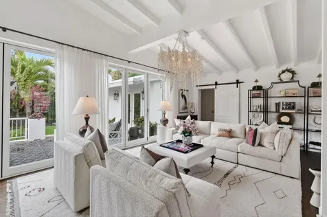 209 Treasure Place Jupiter Inlet Colony FL 33469