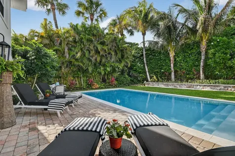 209 Treasure Place Jupiter Inlet Colony FL 33469