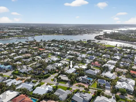 209 Treasure Place Jupiter Inlet Colony FL 33469