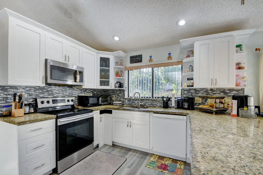 9697 Majestic Way Boynton Beach FL 33437