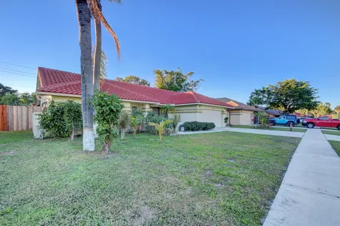 9697 Majestic Way Boynton Beach FL 33437