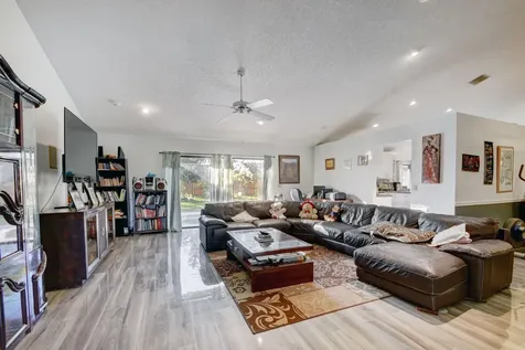 9697 Majestic Way Boynton Beach FL 33437