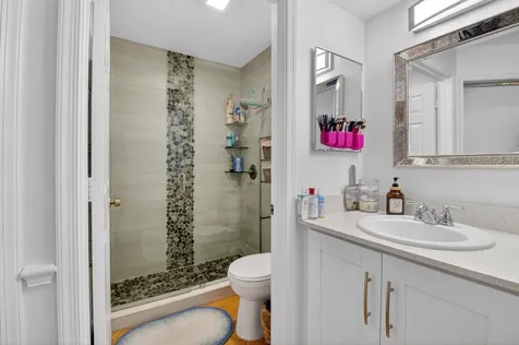 10 Vía De Casas Sur Boynton Beach FL 33426
