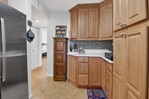 10 Vía De Casas Sur Boynton Beach FL 33426
