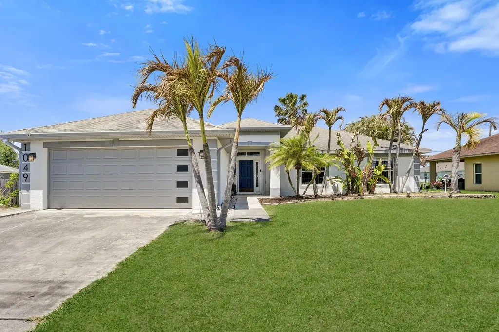 1049 SW Alcantarra Boulevard Port St Lucie FL 34953
