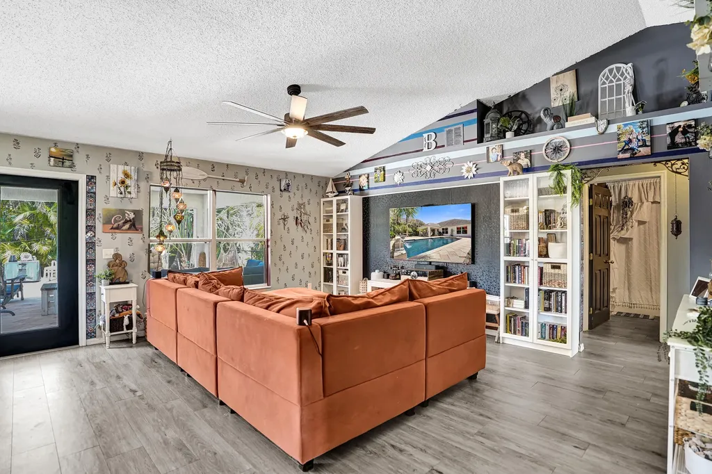 1049 SW Alcantarra Boulevard Port St Lucie FL 34953