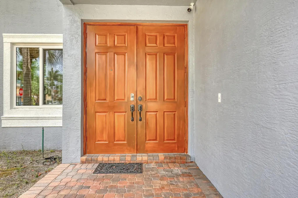 9022 Dupont Place Wellington FL 33414