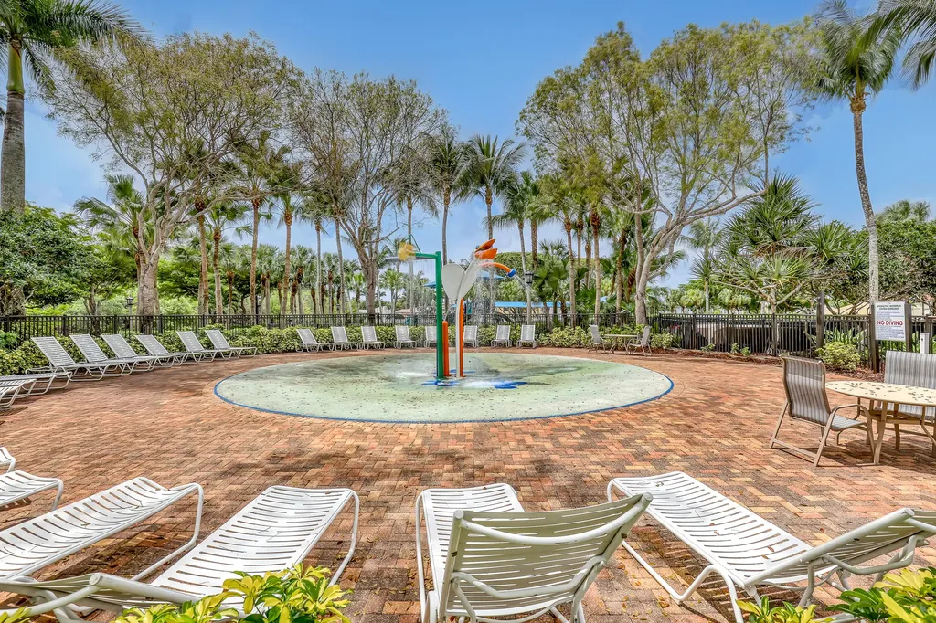 9022 Dupont Place Wellington FL 33414