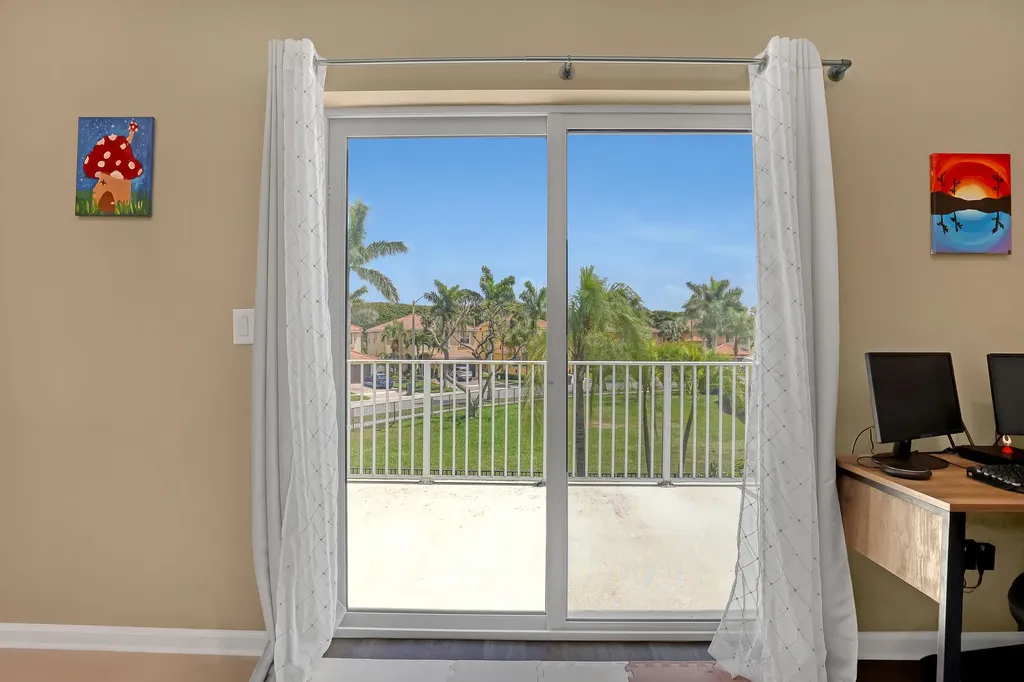 9022 Dupont Place Wellington FL 33414