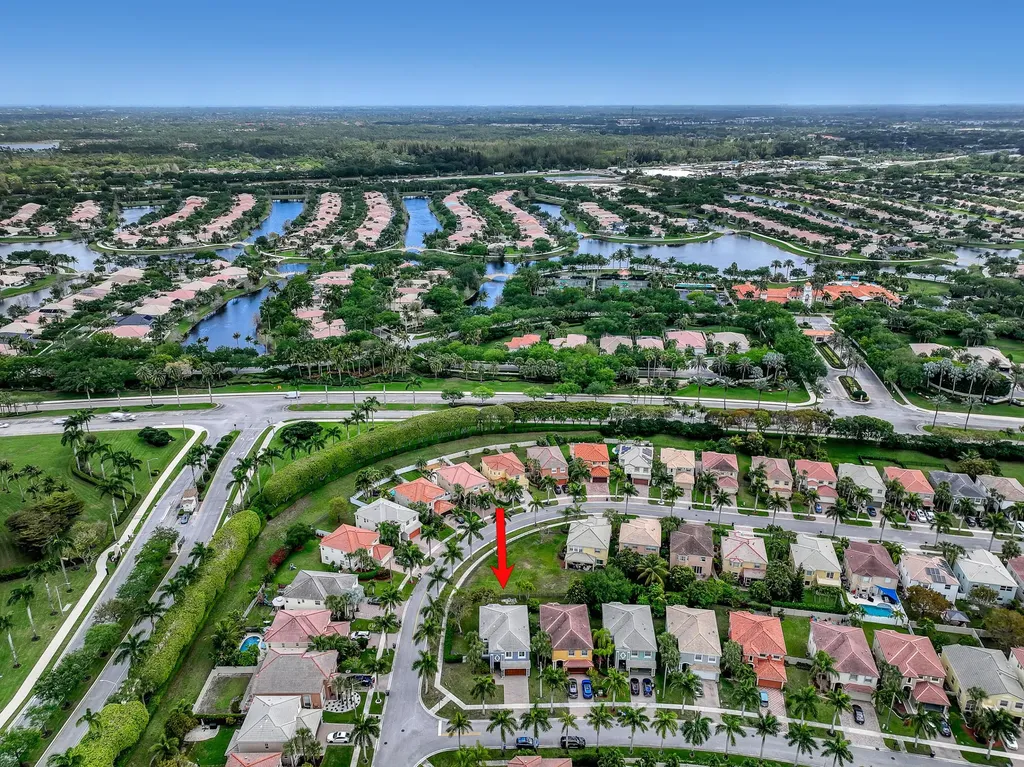 9022 Dupont Place Wellington FL 33414
