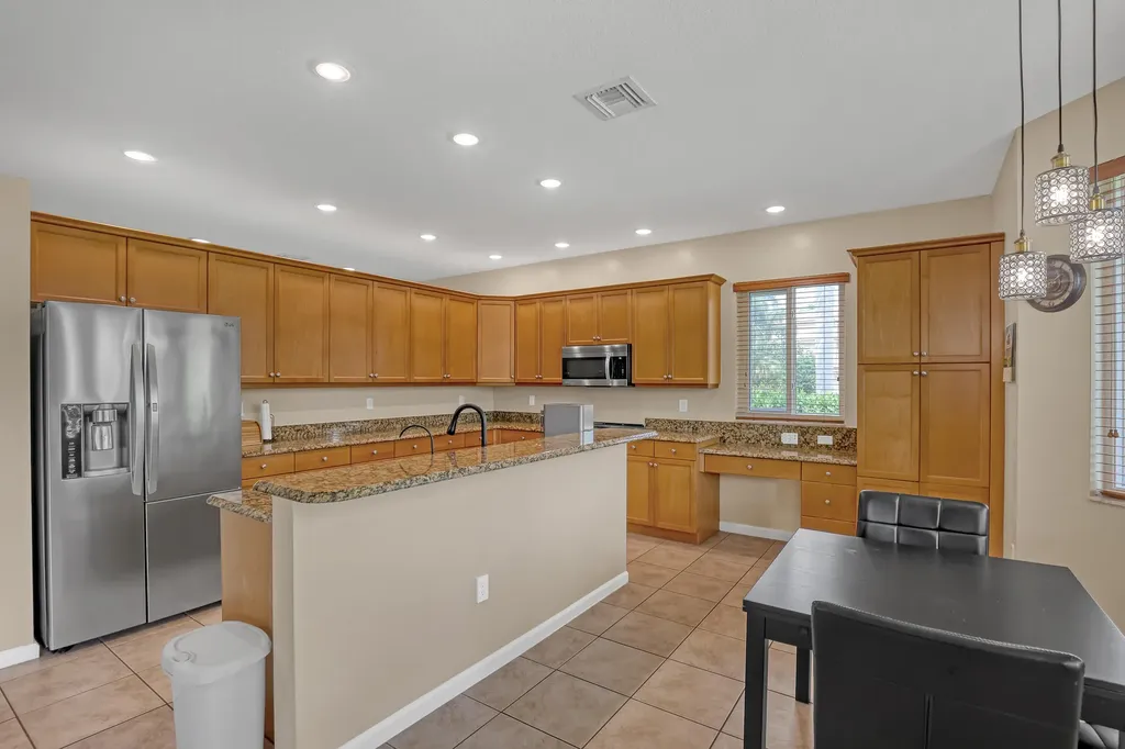 9022 Dupont Place Wellington FL 33414