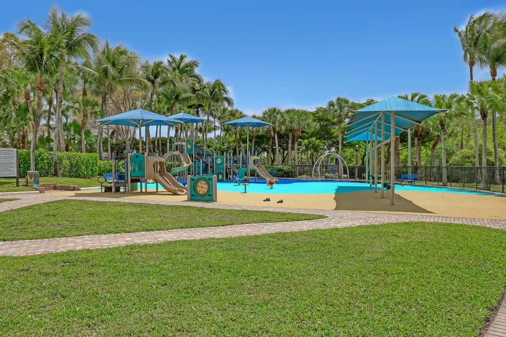 9022 Dupont Place Wellington FL 33414