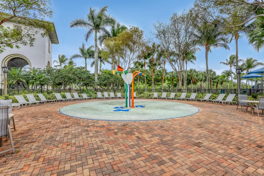 9022 Dupont Place Wellington FL 33414
