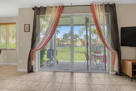 9022 Dupont Place Wellington FL 33414