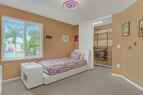 9022 Dupont Place Wellington FL 33414