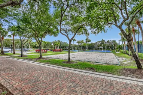 9022 Dupont Place Wellington FL 33414