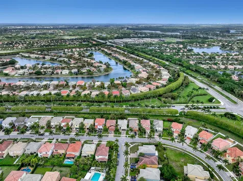 9022 Dupont Place Wellington FL 33414