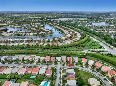 9022 Dupont Place Wellington FL 33414