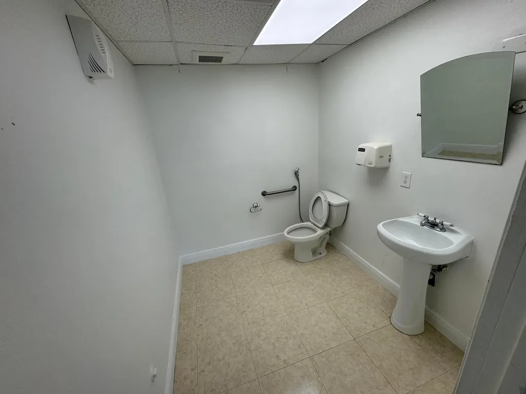 777 E Oakland Park Boulevard Oakland Park FL 33334