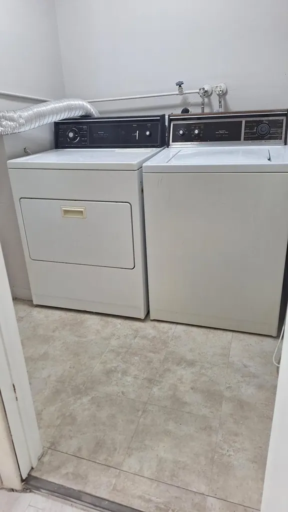 120 Normandy Delray Beach FL 33484