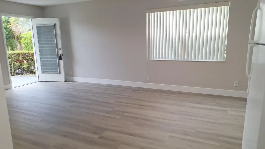 120 Normandy Delray Beach FL 33484