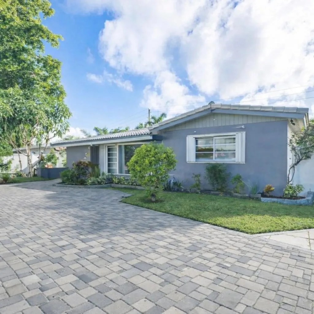 4860 N Andrews Avenue Fort Lauderdale FL 33309