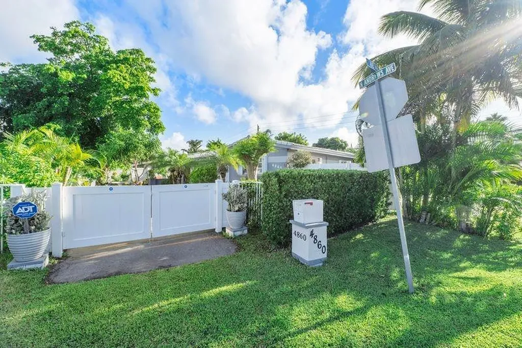 4860 N Andrews Avenue Fort Lauderdale FL 33309