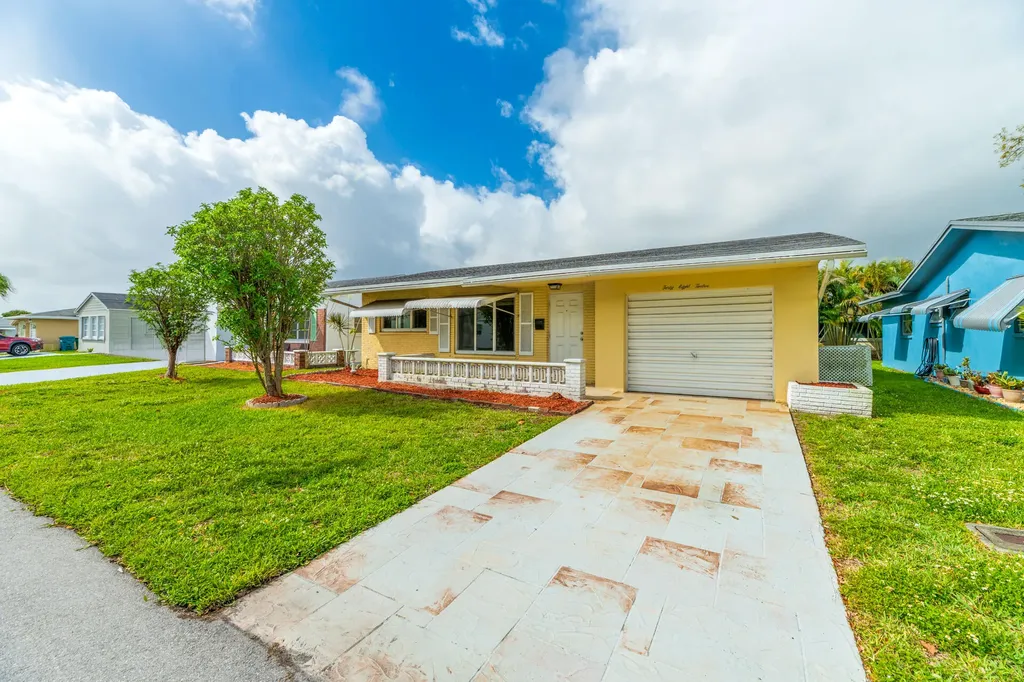 4812 NW 49th Drive Tamarac FL 33319