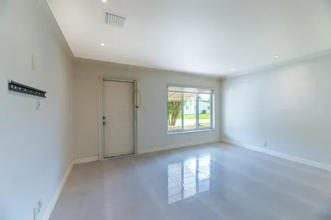4812 NW 49th Drive Tamarac FL 33319