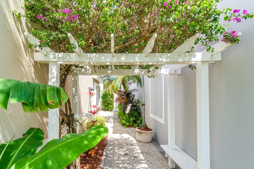 16850 Colchester Court Delray Beach FL 33484