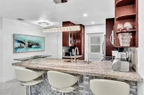 4025 N Federal Highway Oakland Park FL 33308
